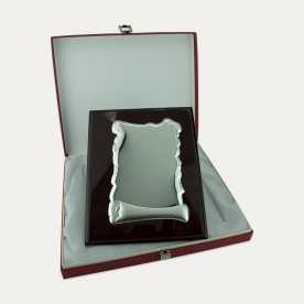 Placa Homenaje de Plata con Madera Pergamino