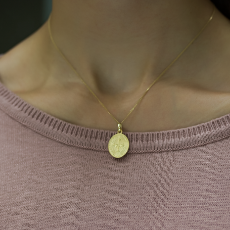 Medalla Virgen de Covadonga y Cruz de la Victoria Oro 18k